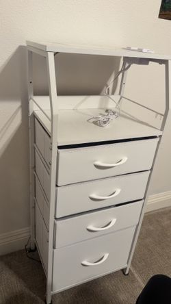 Nightstand/drawers