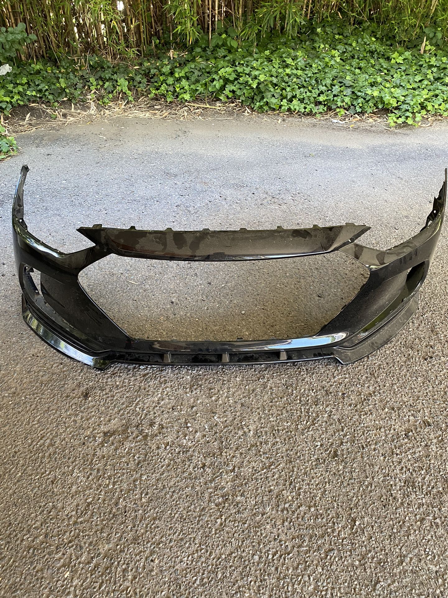 Hyundai Elantra Front Bumper 2017/2018