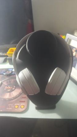 Head phones