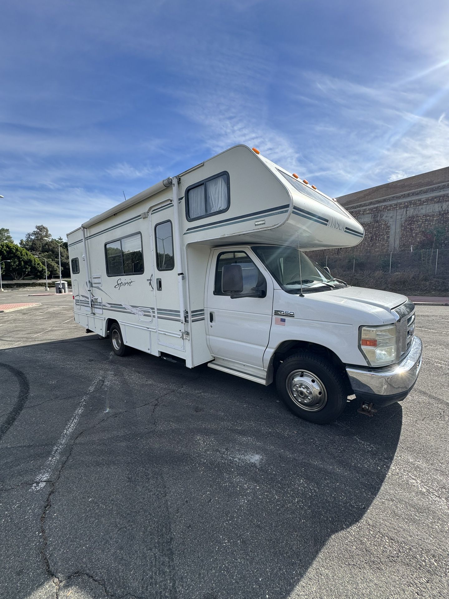 2002 Winnebago 24ft Class C With 2014 Front Clip And 35k Mi