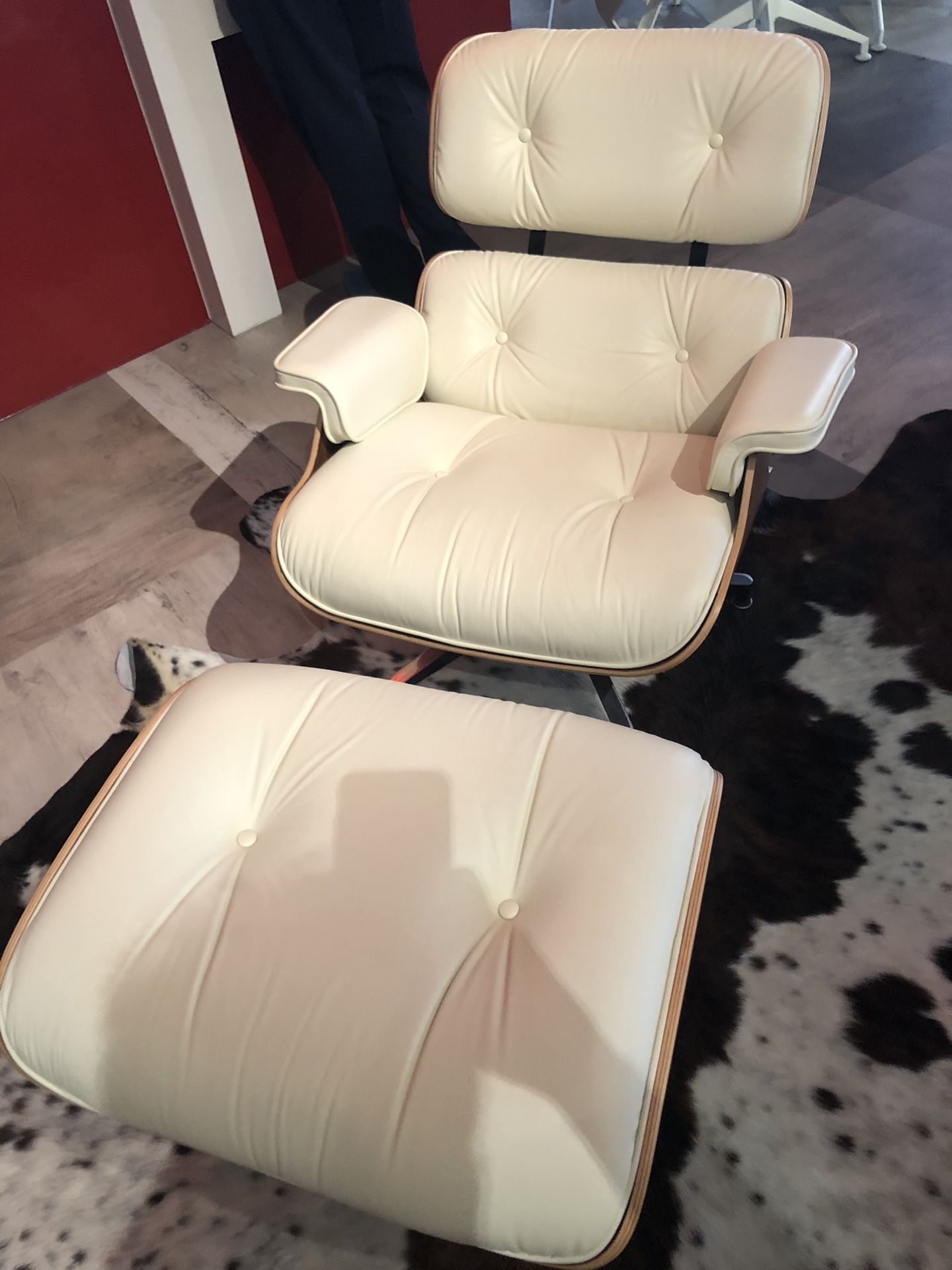 Genuine authentic Eames Lounge Chair and Ottoman