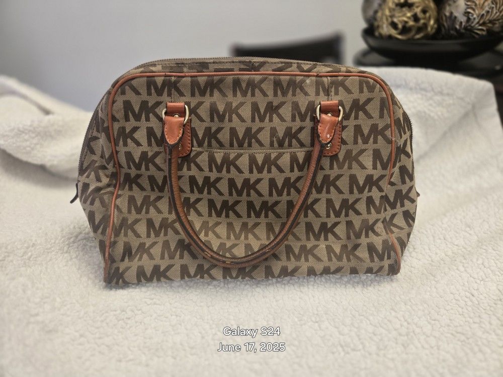 MK Purse 25.00