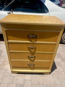 SOLID WOOD 4-DRAWER BEDROOM DRESSER – $95