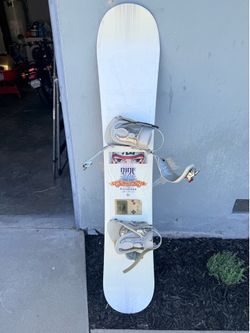 RIDE Snowboard w/ Bindings & Stomp Pad – 62.5” / 159cm Approx.