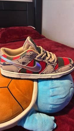 Freddy kruger dunks brand new never worn with box size 9.5 best offer 950$