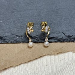14K Yellow Gold Pearl and Diamond Stud Earrings