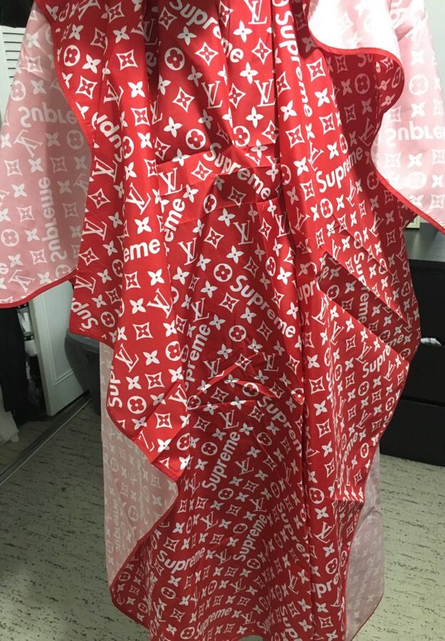 LV x Supreme barber cape for Sale in San Antonio, TX - OfferUp