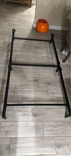 Twin bed metal frame