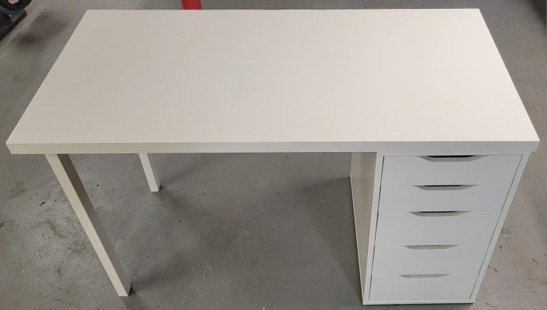 White Computer Table