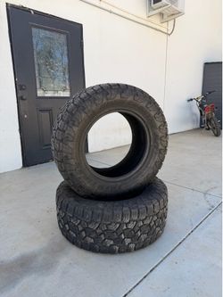 2 TOYO OPEN COUNTRY TIRES
