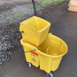 Rubbermaid Commercial Mop Bucket