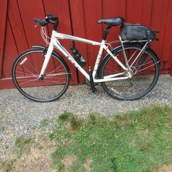 GT TACHYON 2.O.   27 SPEEDS. IMMACULATE. EVERYTHING ADDED WAS EXPENSIVE