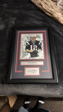 Tom Brady Framed Patriots Photo & Signature Display – NFL Memorabilia