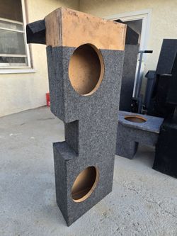 Subwoofer box for truck