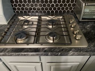 General Electric gas cooktop