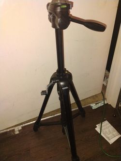 Onn Tripod P⁰