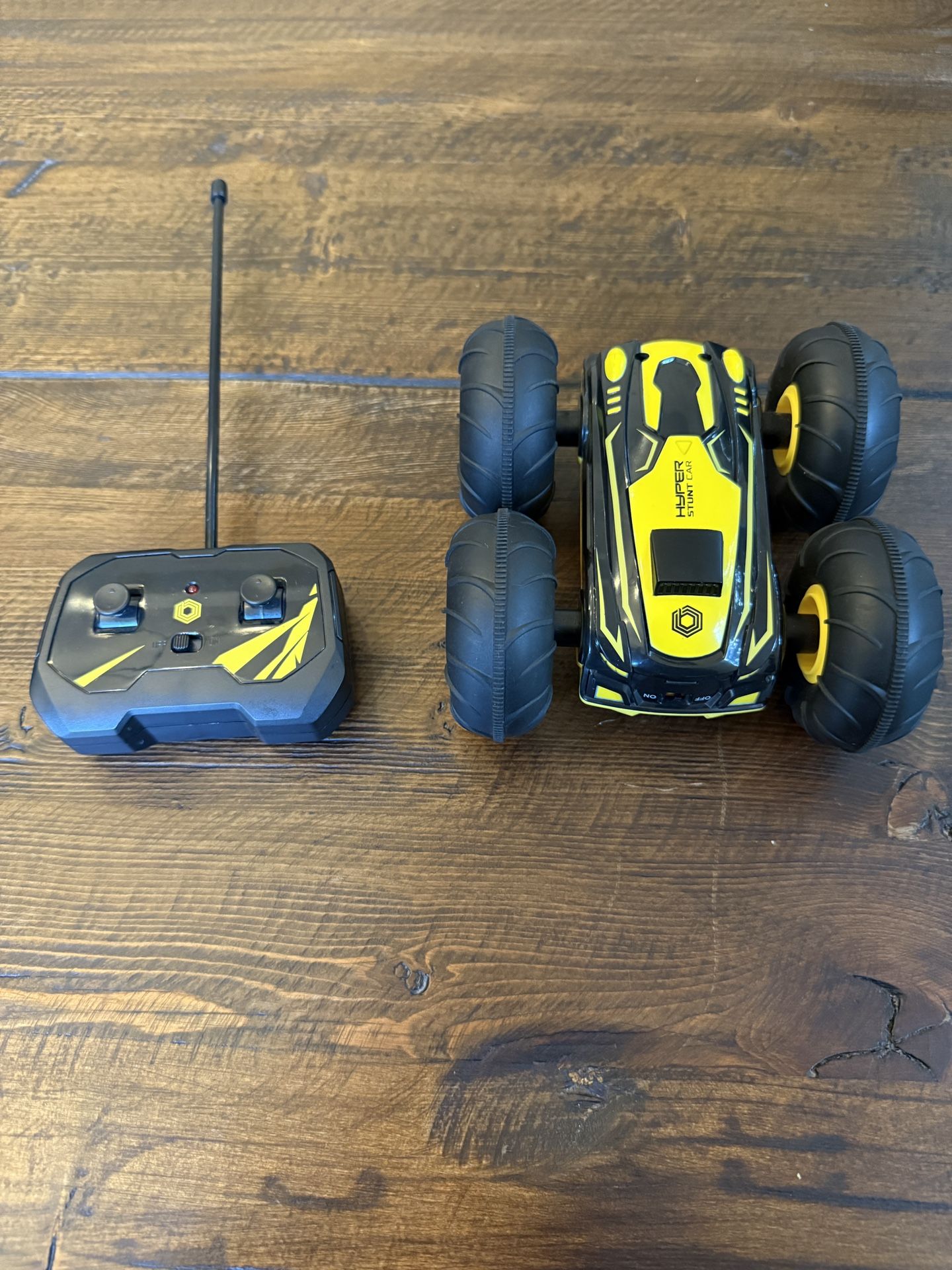 Hyper stunt RC car
