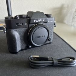 Fujifilm XT30ii + Sigma 18-50mm F2.8 Lens