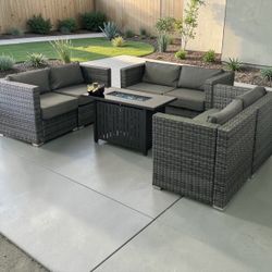 New inbox patio set (we finance and deliver)($54 down)(90 day no interest payment plan)