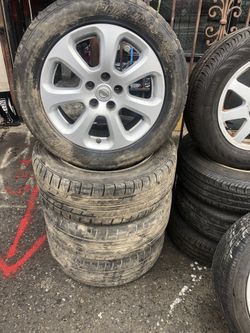 Maxima Altima feet both