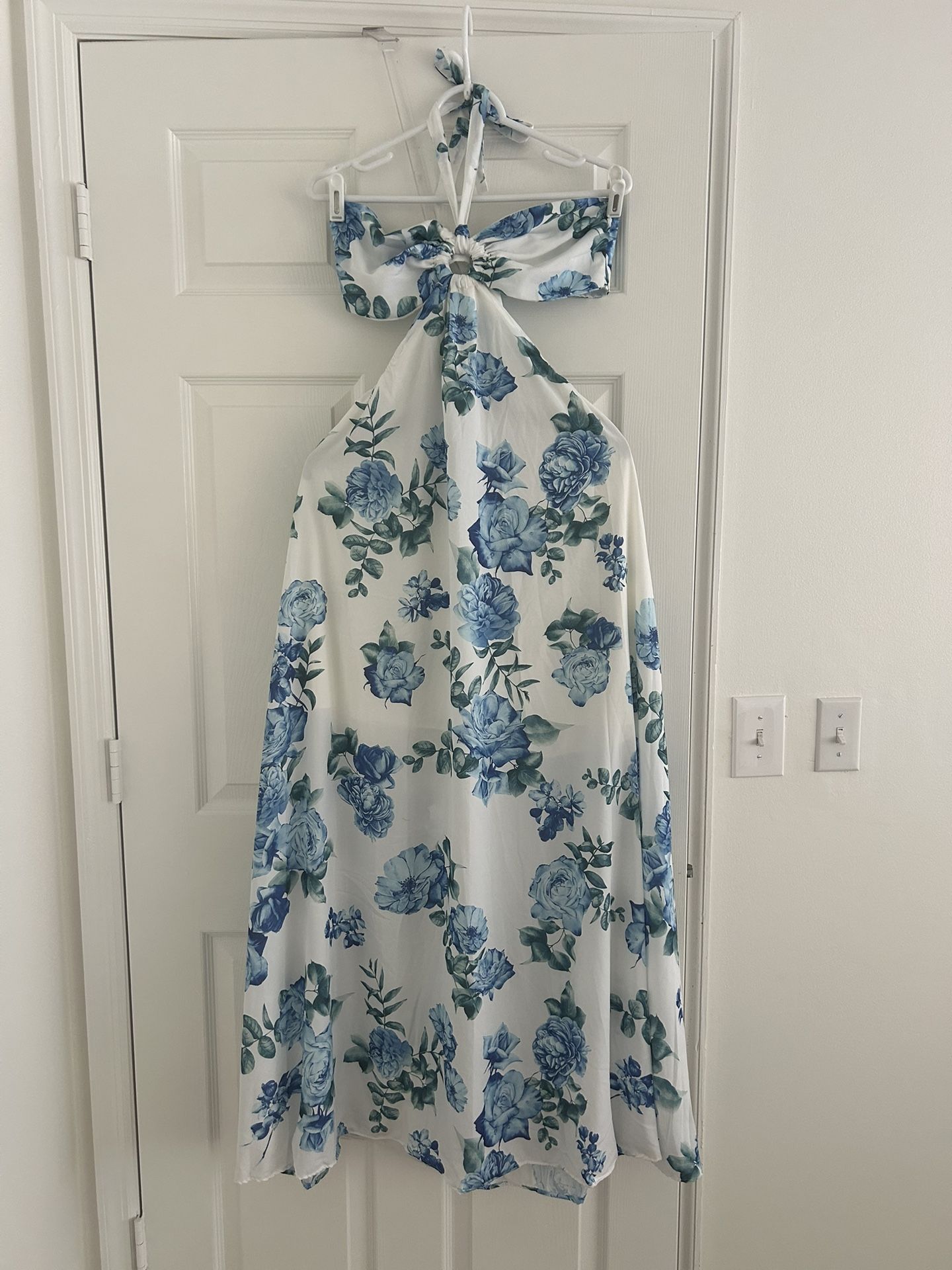 Long Dress , Soft And Light Fabric $ 39,00 Perfect For Outings