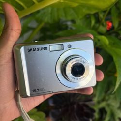 Samsung SL30 Digital Camera