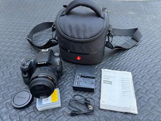 Sony Alpha 58 camera in nice condition comes with everything shown in the pictures