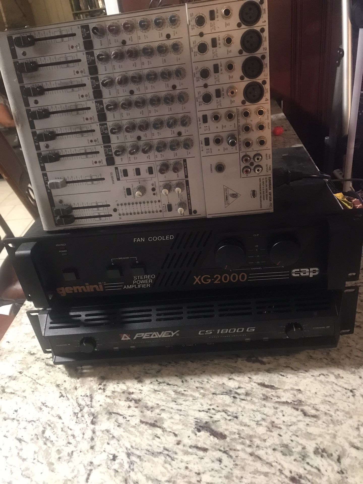 Amplifier & mixer DJ Set