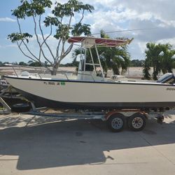 22' Biddison Center Console w/ 250 Yamaha