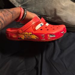 Lightning McQueen Crocs 