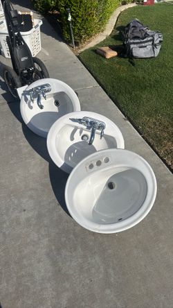 Bathroom sink