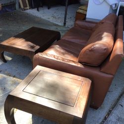 Leather Couch With Coffee Table And End Tables Couch Needs Cleaning It Is Used