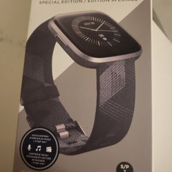 New Fit Bit Versa 2 With 2 Bands Org $159