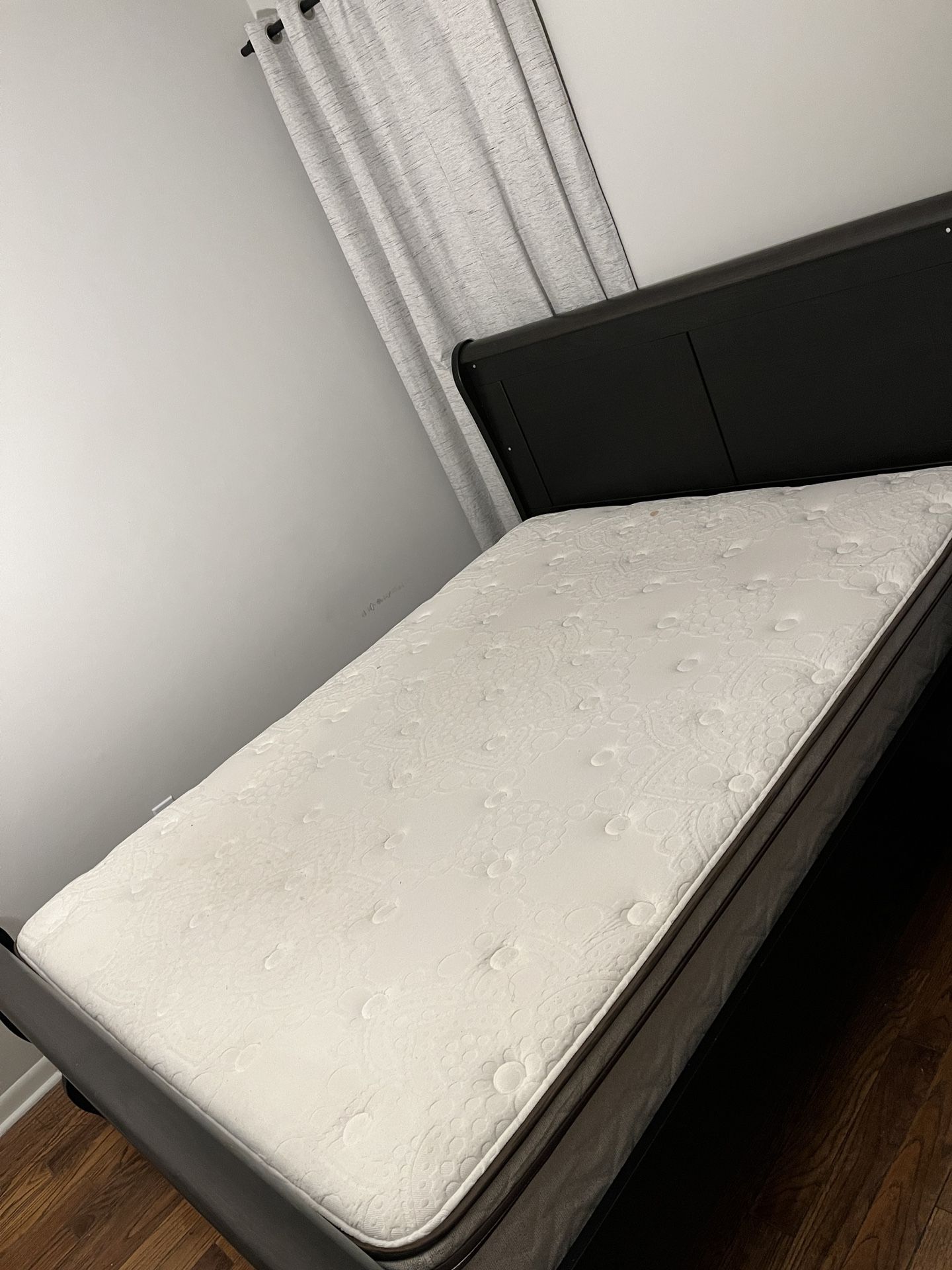 Used Queen Mattress For Sale 