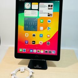Apple iPad 6th Gen 32GB Cellular Unlocked 9.7” Fully Functional
