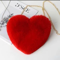 Women’s Crossbody Heart Purse Available In 3 Colors