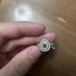 Broken Diamond Ring 