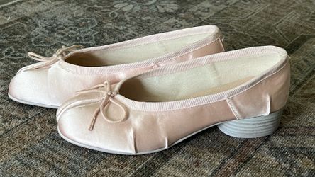 Size 8-8.5 Pink Tabi Satin Ballet Flats with Bow - Block Heel
