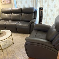 Electric Leather Recliner Sofa From Ashley’s