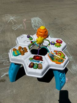 VTech Buzz and Learn Table
