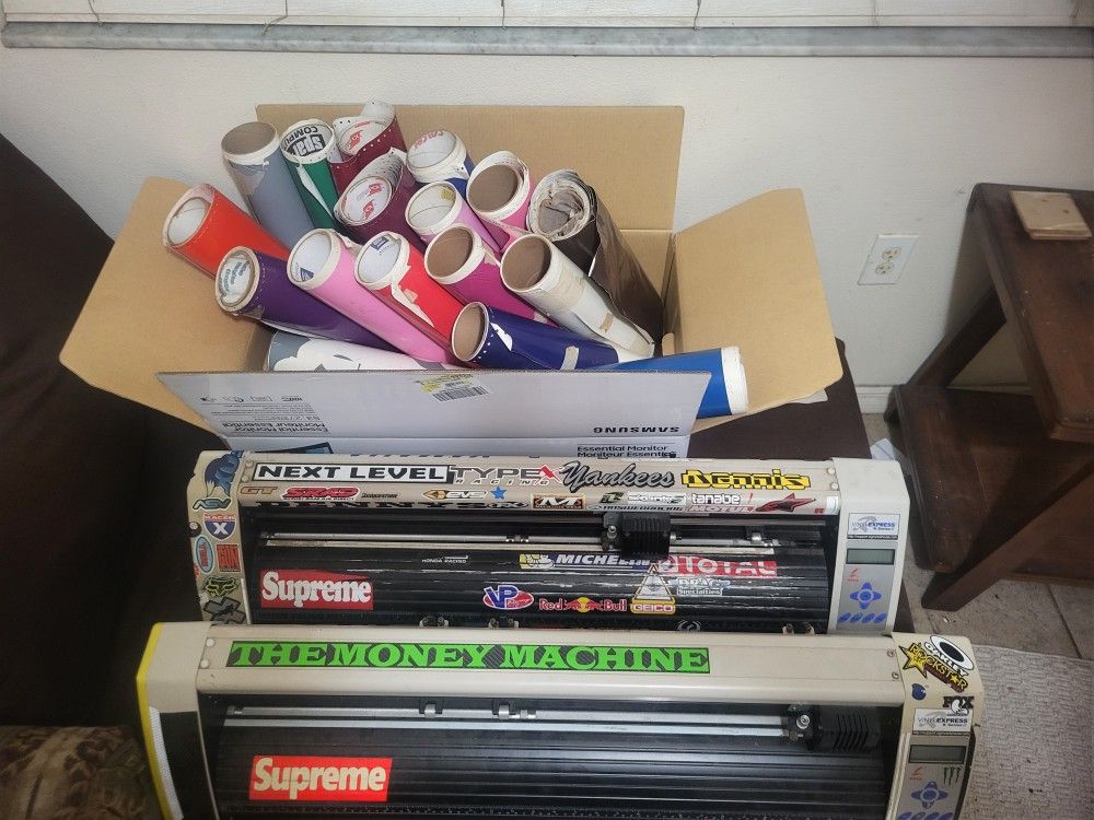 Series 2 Vinyl Cutters 2 Machines And 35 Blank Multie Colorers