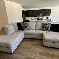 Sectional Couch 