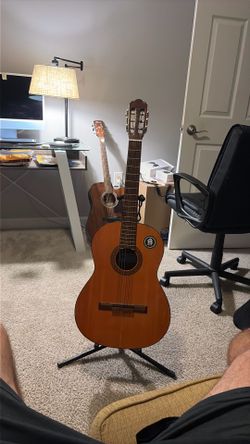 VTG EPIPHONE CLASSICAL GUITAR EC-15 JAPAN W/ new Ernie  BALL with ball end nylon strings sounds excellent