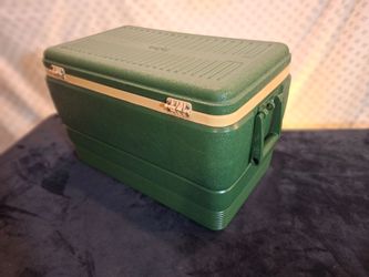 VINTAGE IGLOO LEGEND 54 QUART COOLER ICE CHEST