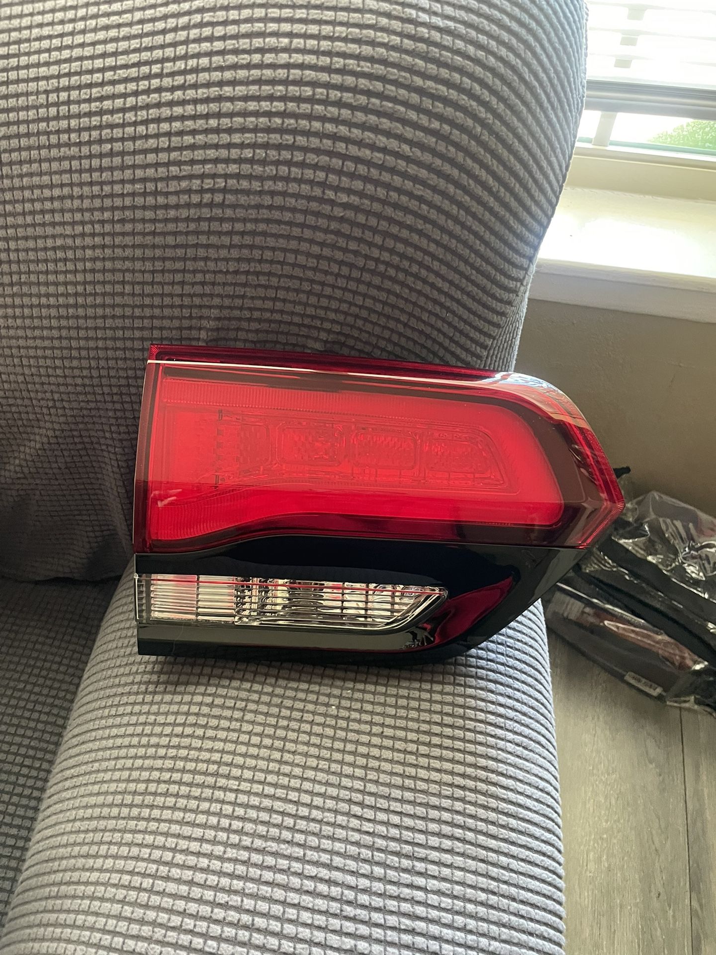 Jeep Grand Cherokee Tail Light