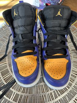 Jordan 1 Mid (Lakers 2022) Size 3 Kids