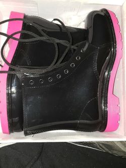 Rain Boots Size 10 Had It For 4 Years Have Not Ware