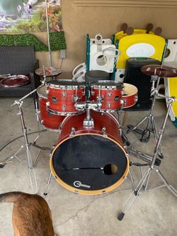 Mapex Drum Kit with Hardware and Cymbals