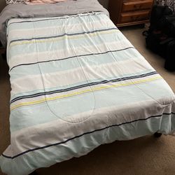 Twin Bed (Without Bedding) 