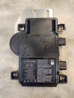 Enphase IQ7XS Microinverter